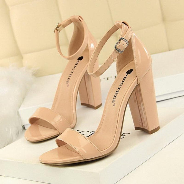 WW | Buckle Block High Heels Pumps