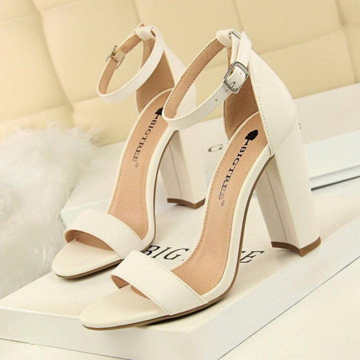 W&W Mode | Buckle Block High Heels Pumps