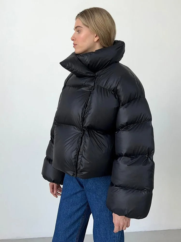 W&W Mode | Modische kurze Damenjacke mit Kapuze und wattierter Baumwollfütterung