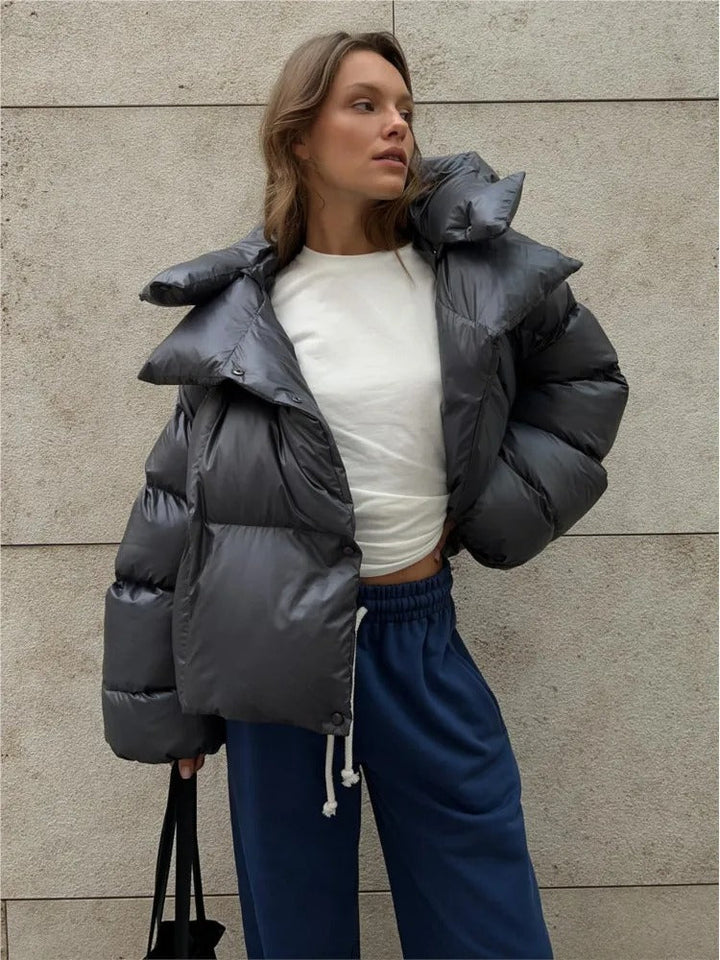 Damen-Kurzjacke mit Kapuze und Wattierung