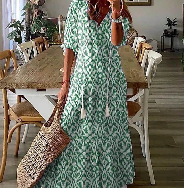 WW | Maxikleid mit halben Ärmeln und V-Ausschnitt mit Blumenmuster