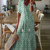 WW | Maxikleid mit halben Ärmeln und V-Ausschnitt mit Blumenmuster