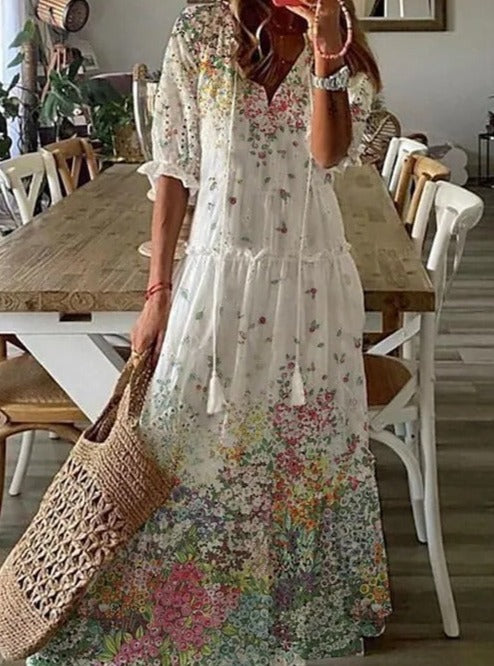 WW | Maxikleid mit halben Ärmeln und V-Ausschnitt mit Blumenmuster