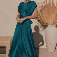 WW | Elegantes Satin-Wickel-Midi-Kleid für Damen