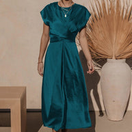 WW | Elegantes Satin-Wickel-Midi-Kleid für Damen