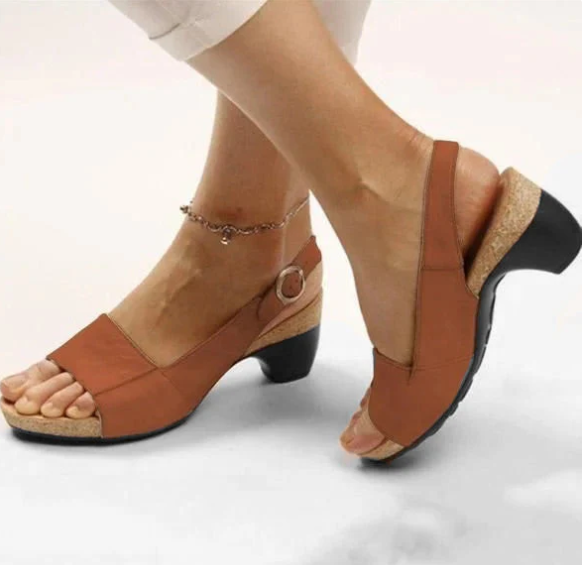 W&W Mode - Bequeme, elegante Schuhe mit niedrigem, klobigem Absatz
