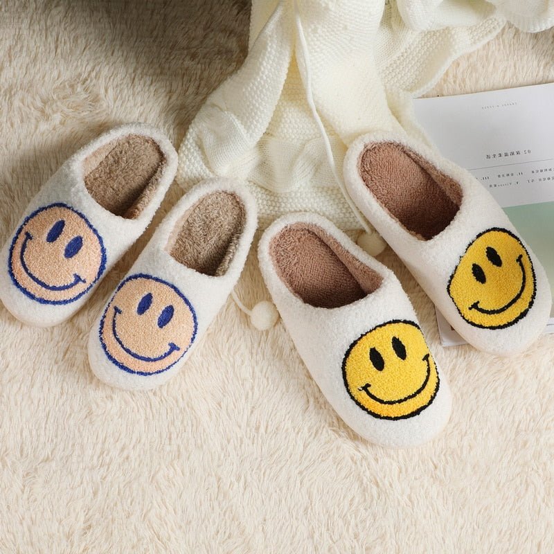 WW | mit Smiley - bequeme Damen Hausschuhe aus weichem Material