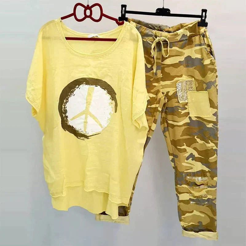 Damen zweiteiliges Outfit mit Camouflage-Muster
