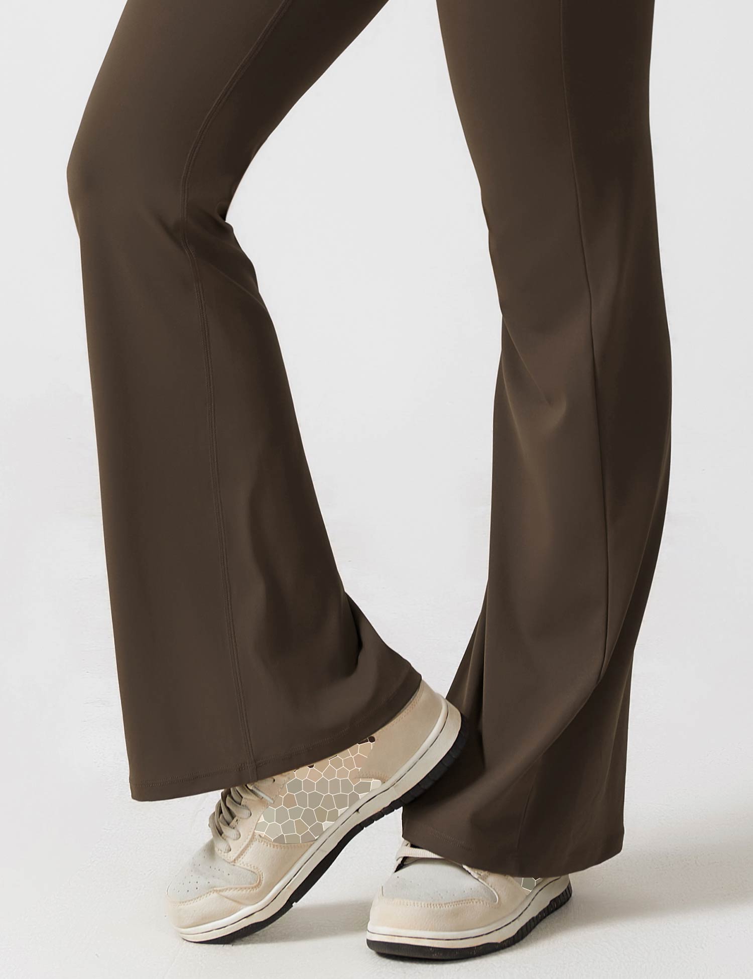 WW | Hals Jumpsuit mit Ausgestellten Beinen | Elegantes und Figurbetontes Design