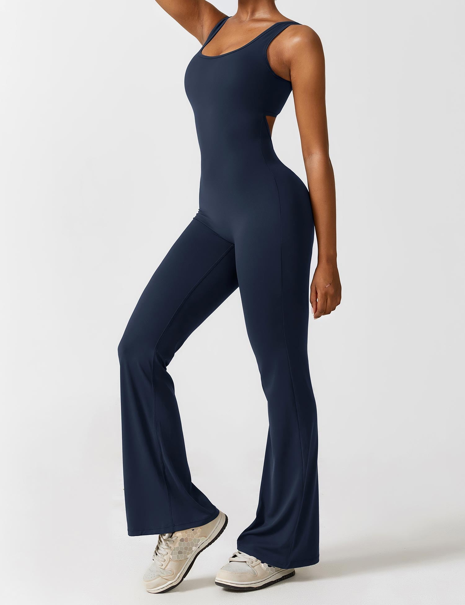 WW | V-Rücken Auslaufender Jumpsuit