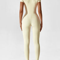 LenaFit – Kurzarm-Reißverschluss-Jumpsuits
