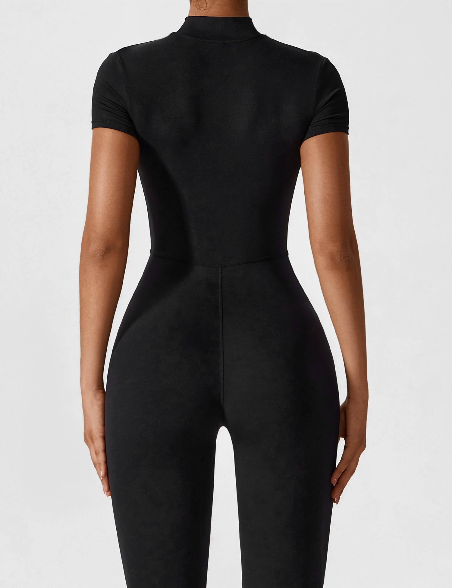 LenaFit – Kurzarm-Reißverschluss-Jumpsuits