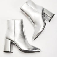 WW | Modische Stiefel