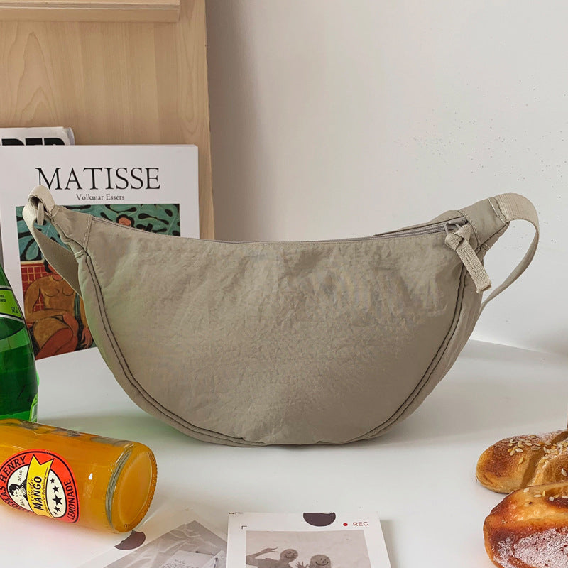 W&W | Halbmondförmige Tasche