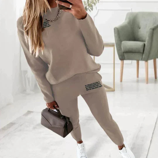 W&W - Der elegante, bequeme zweiteilige Trainingsanzug