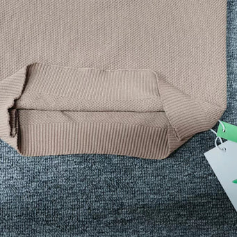 W&W - Goldfarbener einfarbiger Pullover mit Rundhalsausschnitt