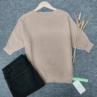 W&W - Goldfarbener einfarbiger Pullover mit Rundhalsausschnitt