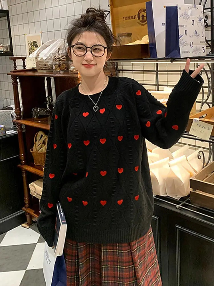 Herzstück Pullover – Weicher Damen-Sweater mit Herz-Detail und Wohlfühlfaktor