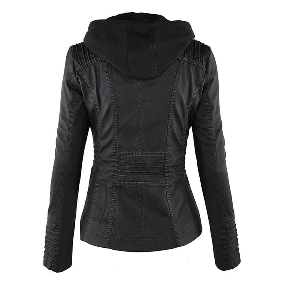 Rückansicht einer schwarz lederjacke mit kapuze