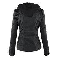 Rückansicht einer schwarz lederjacke mit kapuze