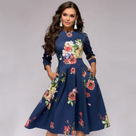 Retrozo – Ein edles, mittellanges Kleid - FashionWOLF