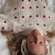 Herzstück Pullover – Weicher Damen-Sweater mit Herz-Detail und Wohlfühlfaktor